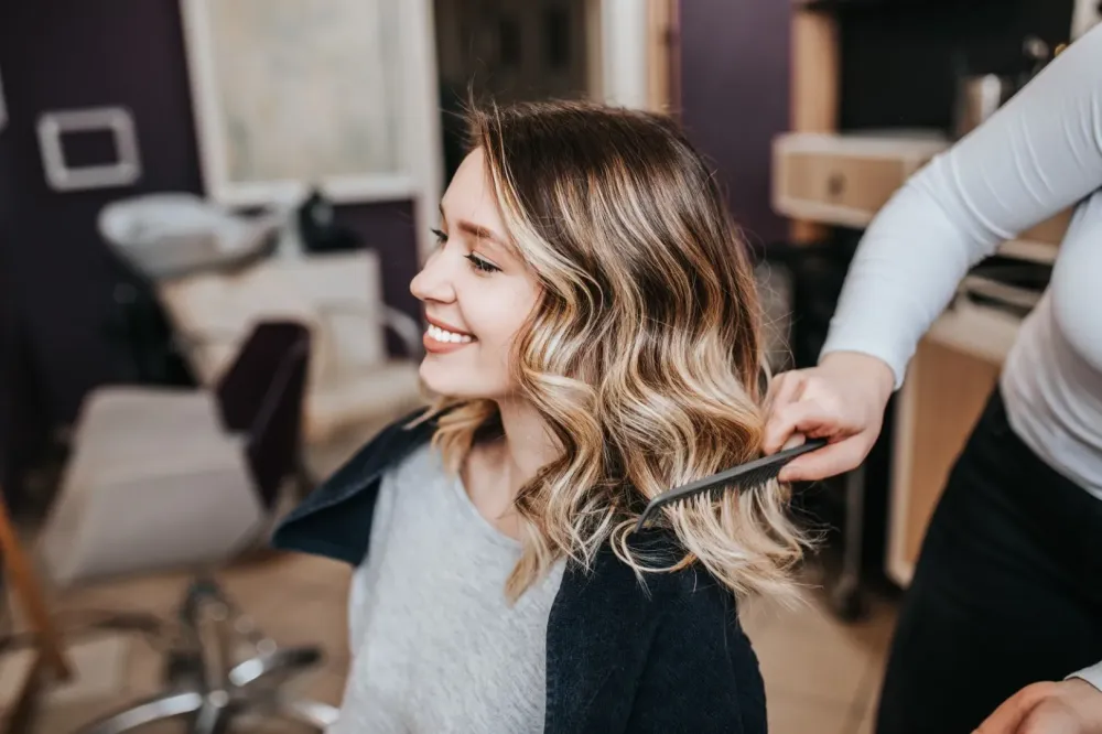 Coiffeur à Plouvara