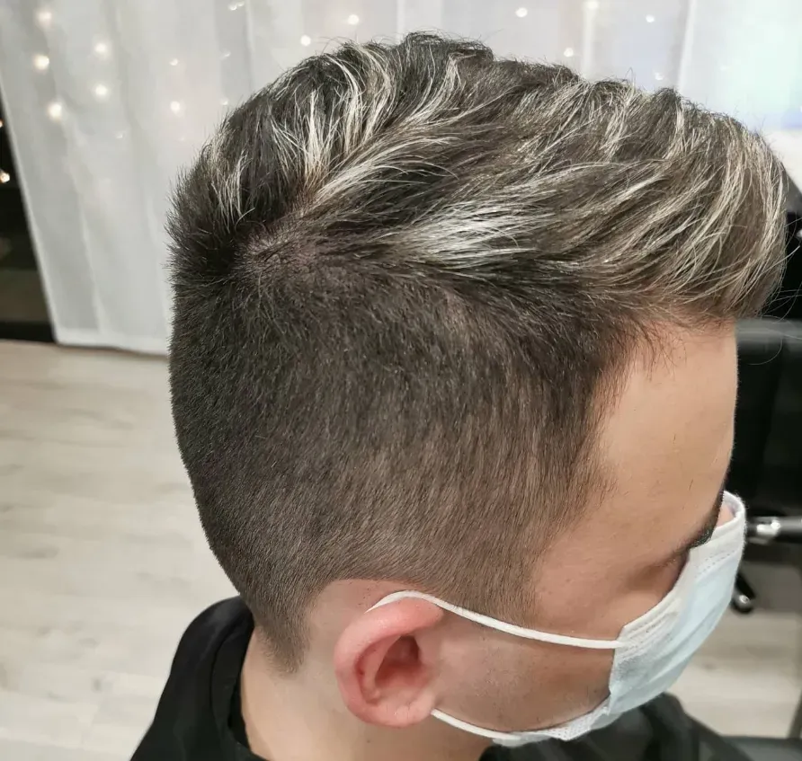 Coupe homme à Plouvara